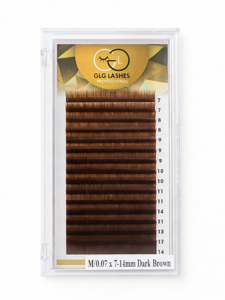 Καφέ βλεφαρίδες extensions GLG Lashes για φυσικό αποτέλεσμα και απαλό βλέμμα
